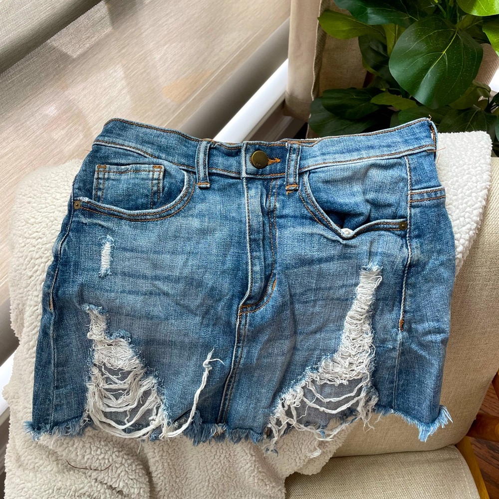 Distressed jean skirt size Small